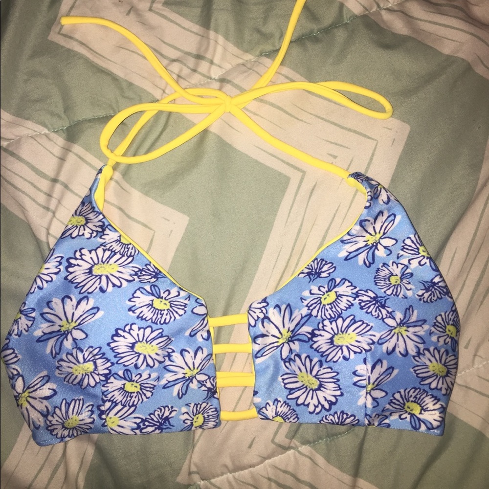 Daisy bathing suit top